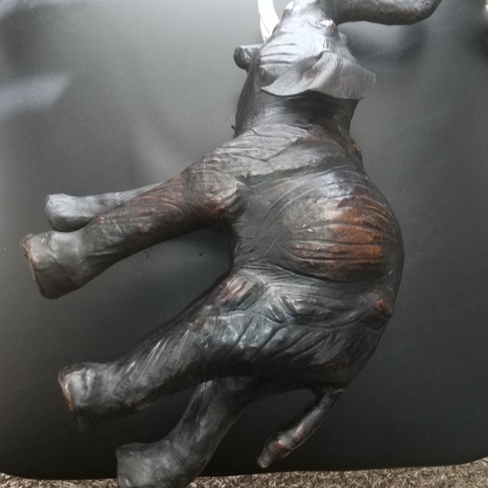 Antique Leather Elephant Vintage 1960's Leather Sculpture small Elephant Home De - Picture 4 of 4